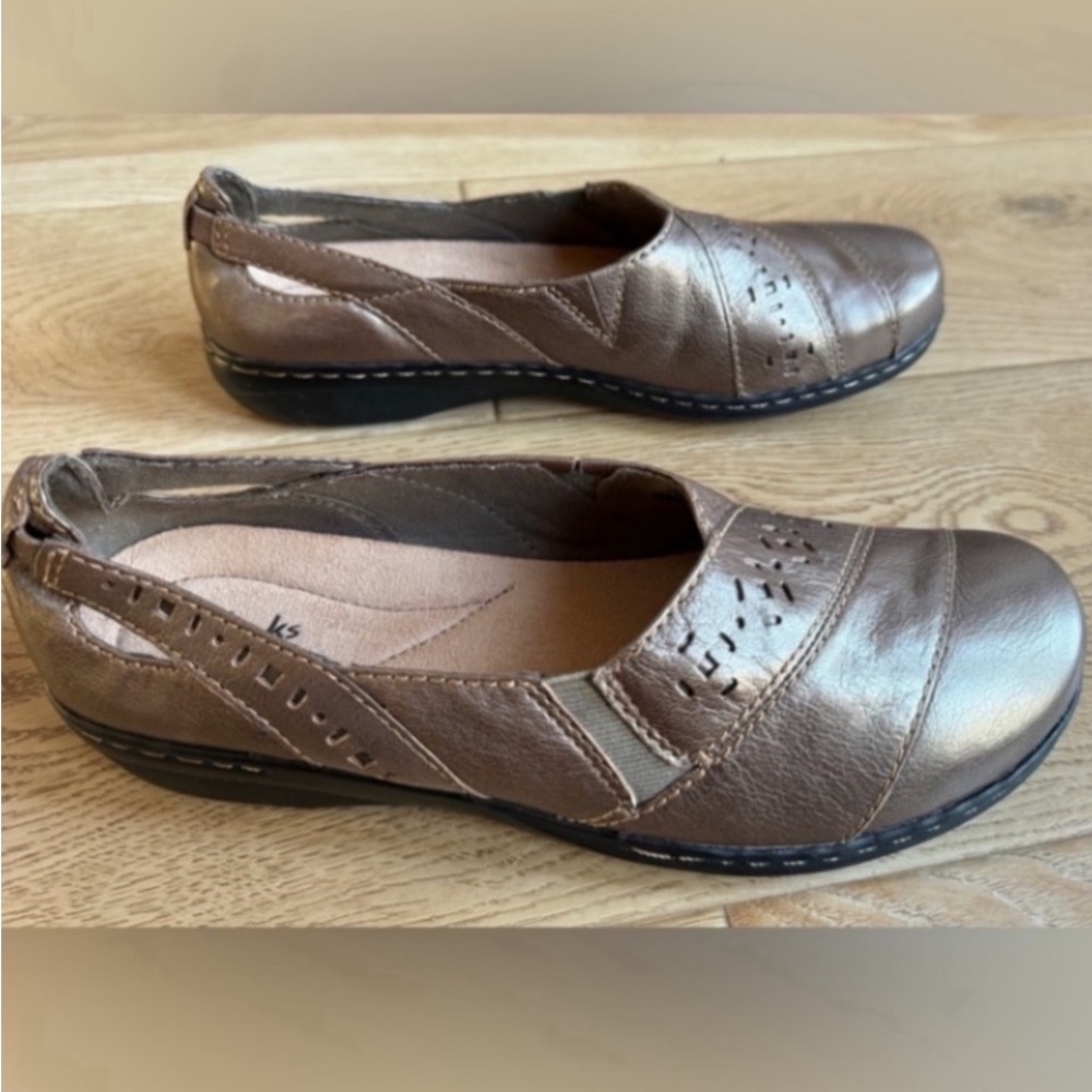 Clarks Leather Evianna flats size 8.5